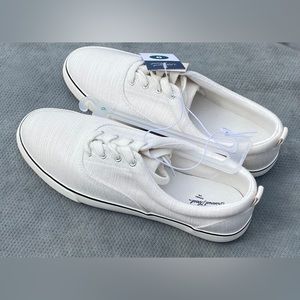 Universal Thread Tennis/Canvas Shoes Size 9